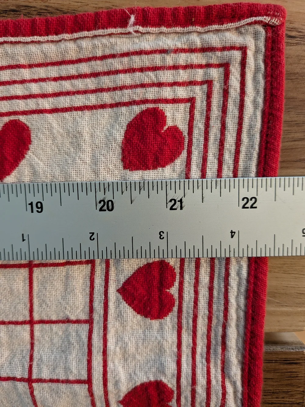 Red White Heart Grid Tea Towel Tabletop Decor Vintage  ​